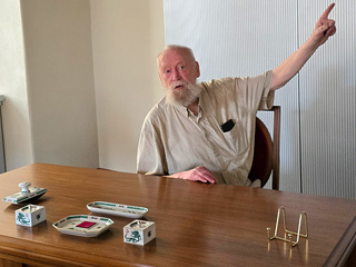 Georg Krause, ehemaliger Bauamtsleiter Meißen, schildert viele Situationen und Anekdoten aus früherer und jüngerer Geschichte Meißens sehr kurzweilig und unterhaltsam.  Georg Krause, ehemaliger Bauamtsleiter Meißen, schildert viele Situationen und Anekdoten aus früherer und jüngerer Geschichte Meißens sehr kurzweilig und unterhaltsam.